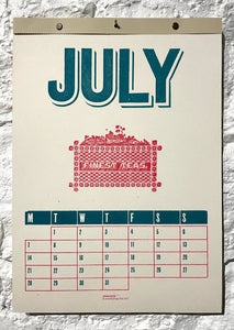 Peacock: 2025 Wood Type Calendar